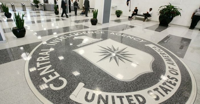 CIA'den Ruslara çağrı: Devlet sırlarını bizimle paylaşın