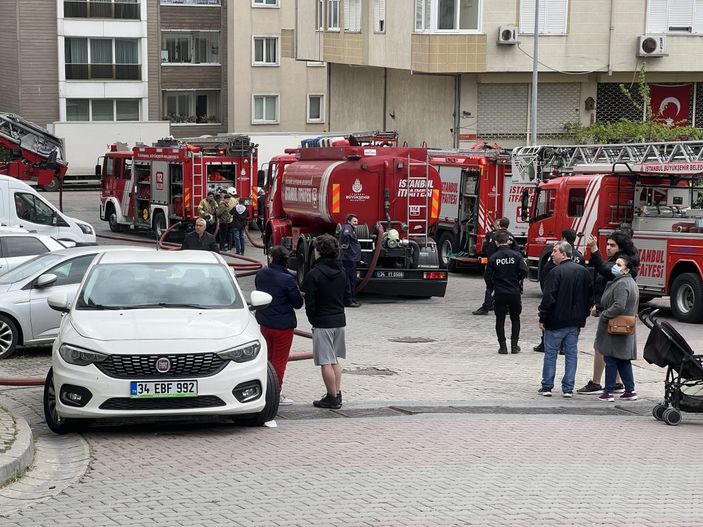 i Kağıthane'deki markette korkutan yangın