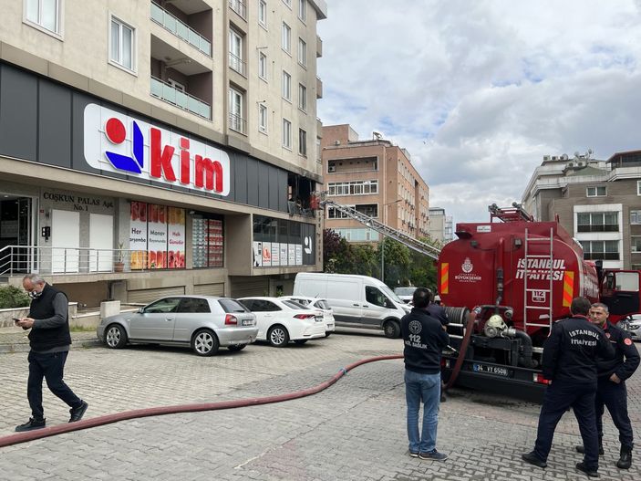 i Kağıthane'deki markette korkutan yangın
