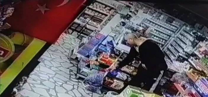 i İstanbul'da markette unuttuğu bayramlıkları çalındı