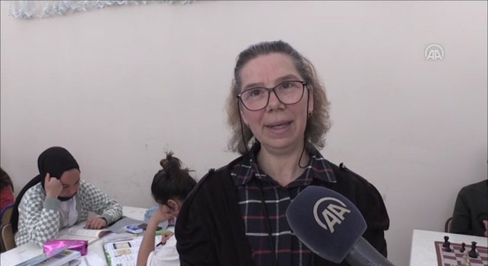 Karaman'da 54 yaşındaki kadın, yarım kalan eğitim hayallerine yeni bir adım attı