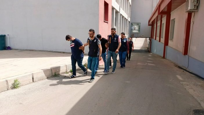 Adana'da polis, 5 sosyal medya dolandırıcısını yakaladı