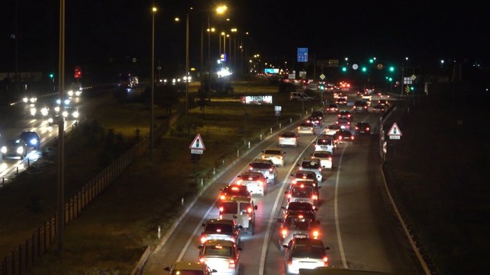 Kırıkkale'de trafik yoğunluğu: Tatilcilerin dönüş yolculuğu sürüyor