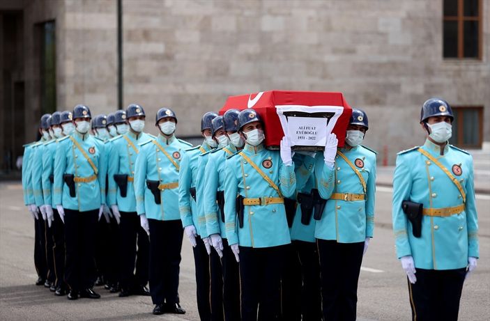 Ali Fuat Eyüboğlu için Meclis'te cenaze töreni düzenlendi