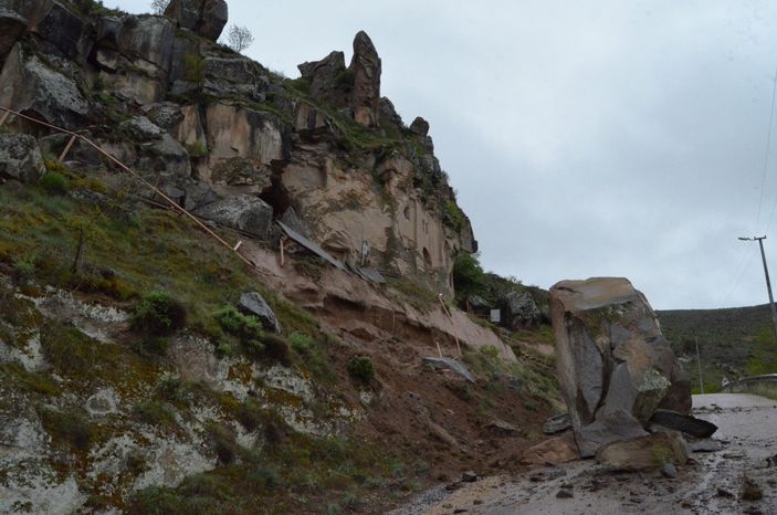 d Ihlara Vadisi'nde heyelan