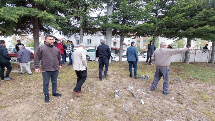 Bolu'da mezarlıktan geçecek yol nedeniyle gerginlik yaşandı