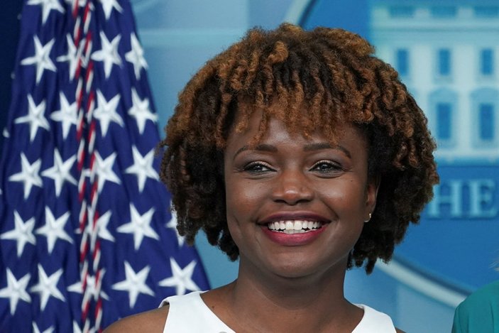 Beyaz Saray'da bir ilk: Yeni sözcü siyahi Karine Jean-Pierre oldu