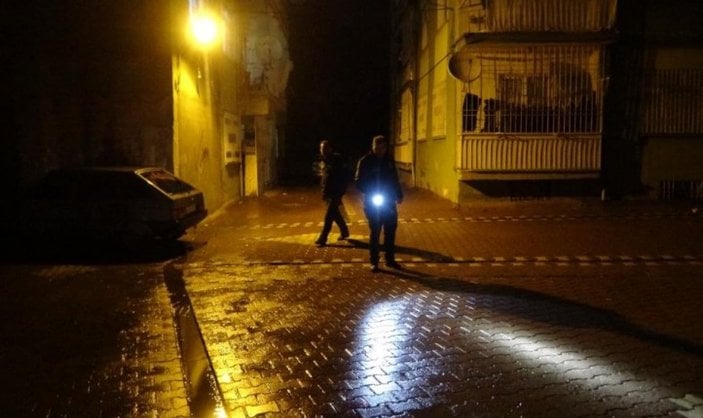 Malatya'da bir kişi husumetlisini pompalıyla vurdu