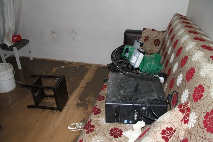 i Elazığ'da, evi sular altında kalan afetzede: Hamd olsun çocuklarımız sağ