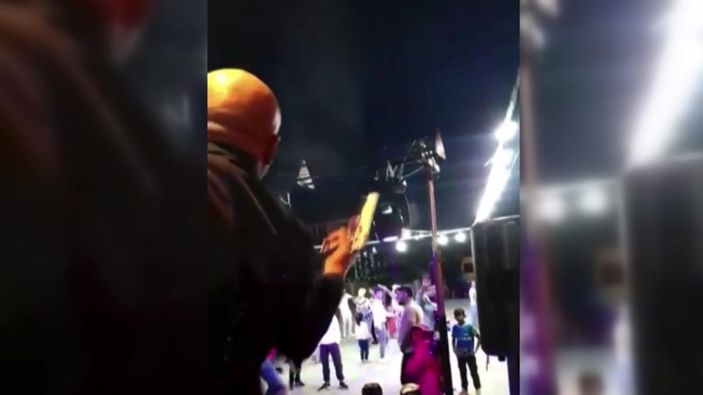 i Denizli'de sokak düğününde silahlar patladı