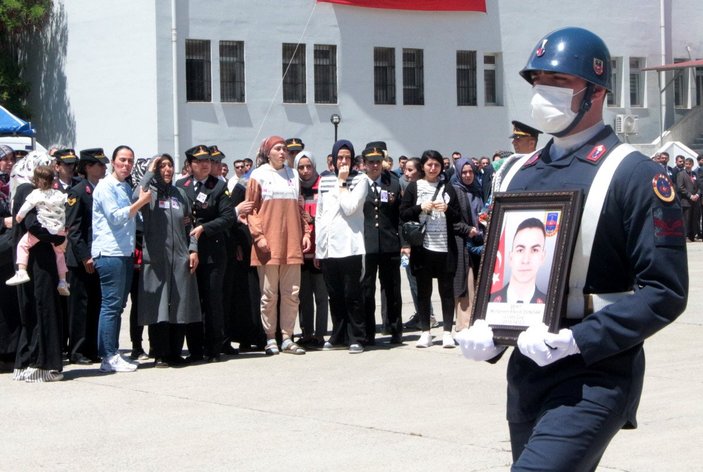 Adana’daki trafik kazasında yaralanan uzman çavuş, şehit oldu