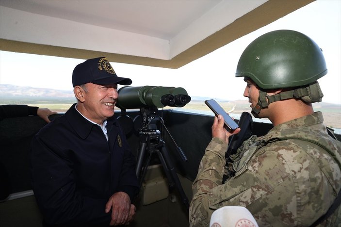 Hulusi Akar Hatay'daki hudut hattında