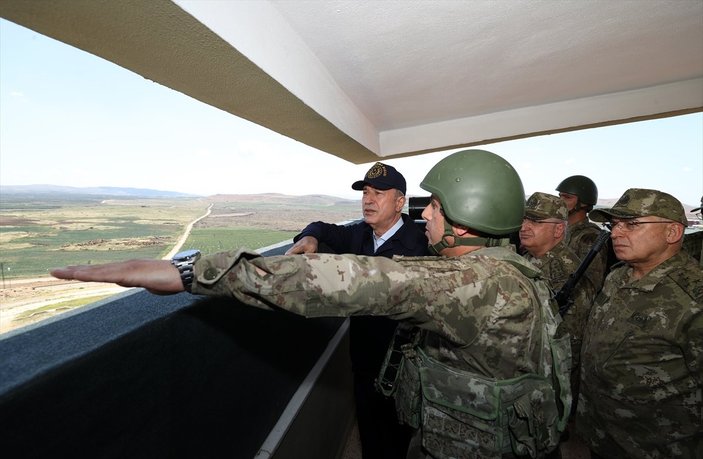 Hulusi Akar Hatay'daki hudut hattında