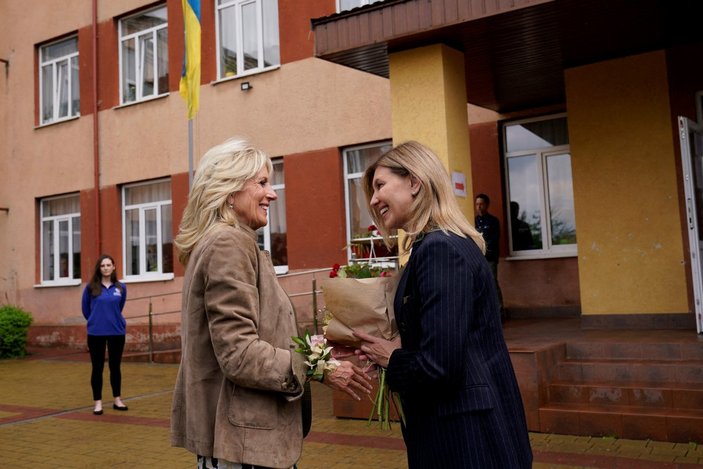 Jill Biden, Ukrayna'da Olena Zelenska ile görüştü