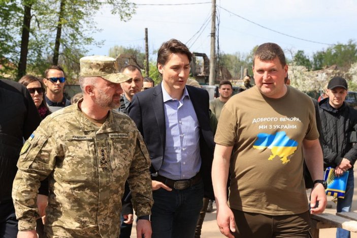 Kanada Başbakanı Trudeau, Ukrayna'nın İrpin şehrini ziyaret etti