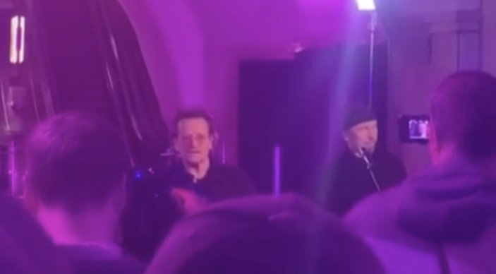 Kiev'de U2 müzik grubundan moral konseri