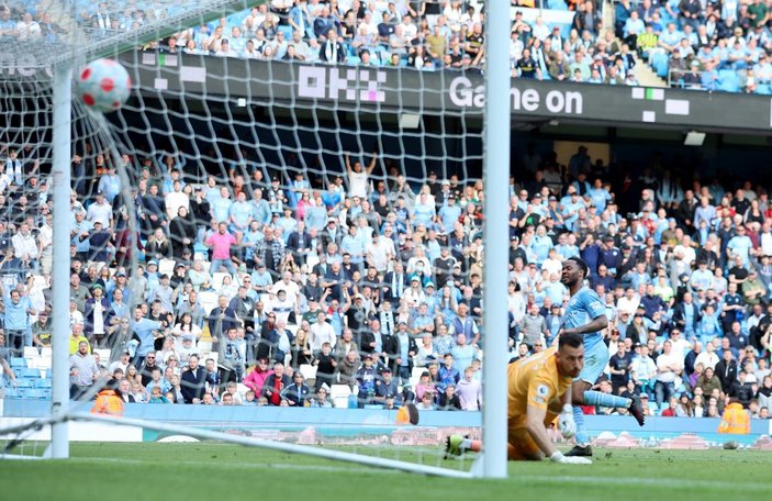 Manchester City, şampiyonluk yolunda avantajını artırdı