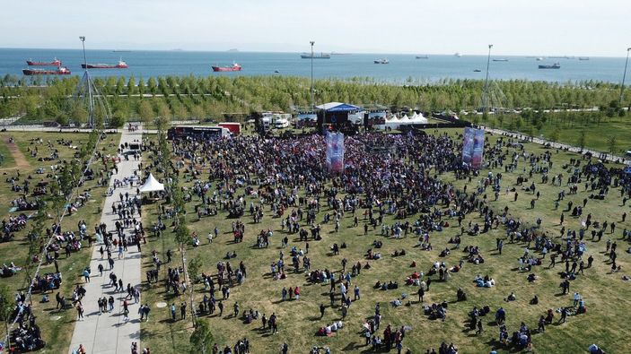 d Trabzonsporlulardan Yenikapı'da şampiyonluk kutlaması