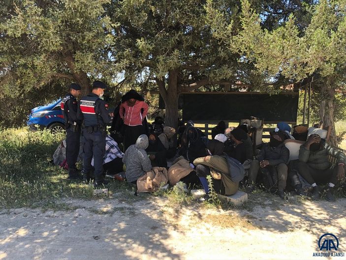 Çeşme'de Yunanistan'a geçmeye çalışan göçmenler yakalandı