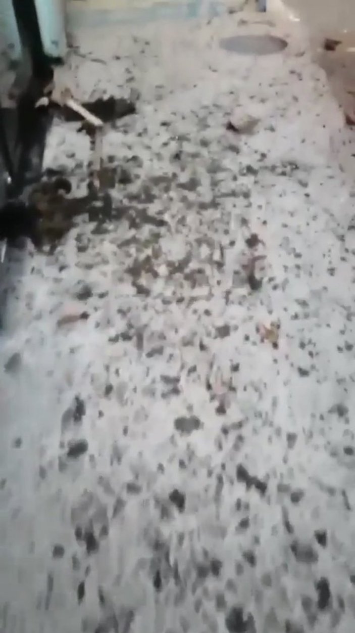 Kağıthane'de çatıya çıkan madde bağımlısı, kiremitleri sokağa attı