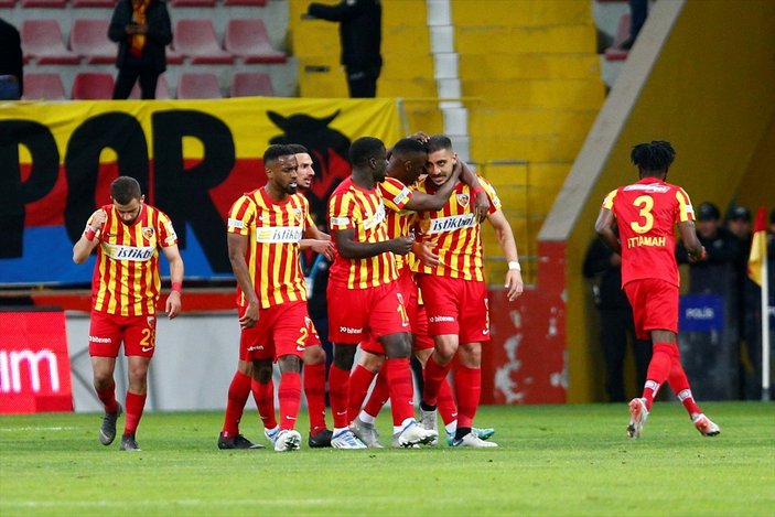 Trabzonspor'u yenen Kayserispor, Türkiye Kupası'nda finalde