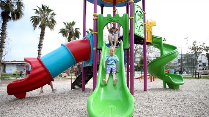 a Ukraynalı çocuklar, Türkiye'de savaşın izlerini silmeye çalışıyor