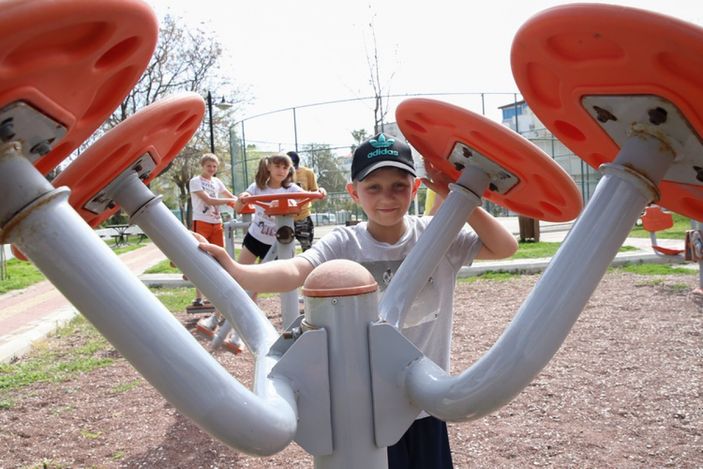 a Ukraynalı çocuklar, Türkiye'de savaşın izlerini silmeye çalışıyor