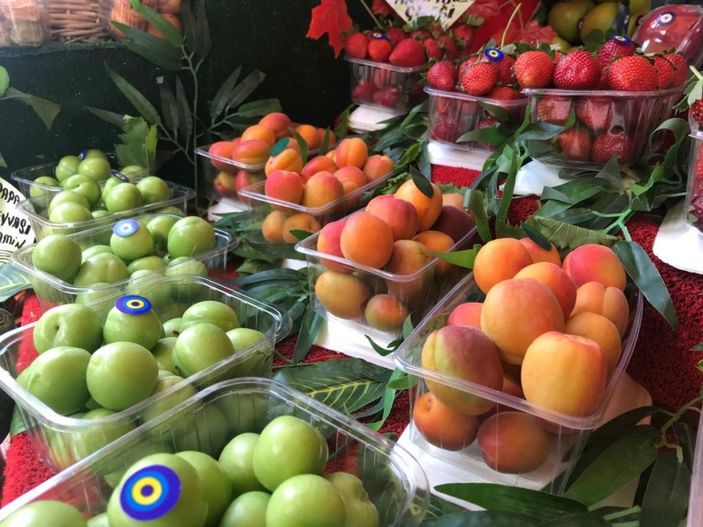 i Kayısı tezgahta yerini aldı: Kilosu 50 TL