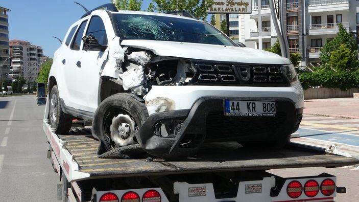 i Malatya'daki kadın zincirleme kazada ölümden döndü