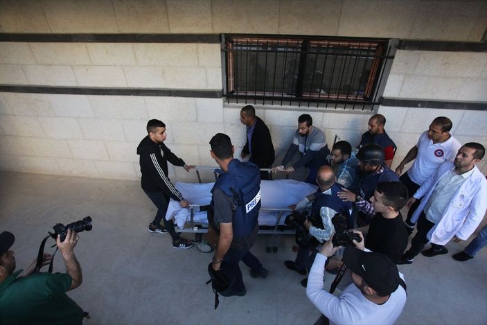 İsrail askerlerinin açtığı ateş, El Cezire'nin kadın muhabirini öldürdü