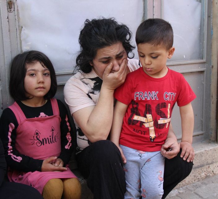 Kocaeli'de 3 yaşındaki çocuk evi yaktı