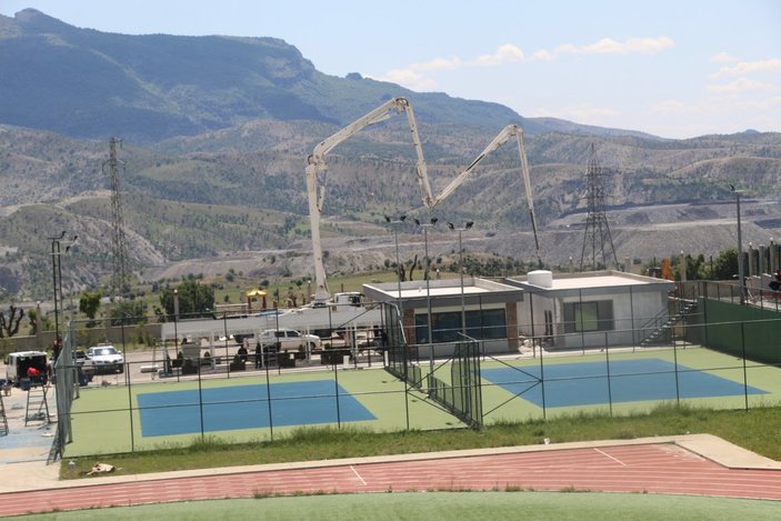 Şırnak'ta Cudi Dağı manzaralı tenis turnuvası