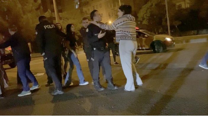 d Diyarbakır’da önce erkekler sonra kadınlar kavga etti