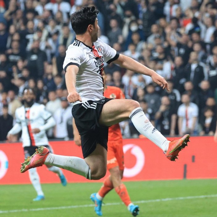 Güven Yalçın, Beşiktaş'la sözleşmesini uzatıyor