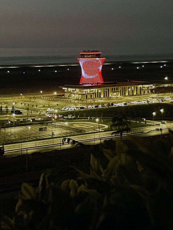Rize-Artvin Havalimanı'nda ışıklar yandı
