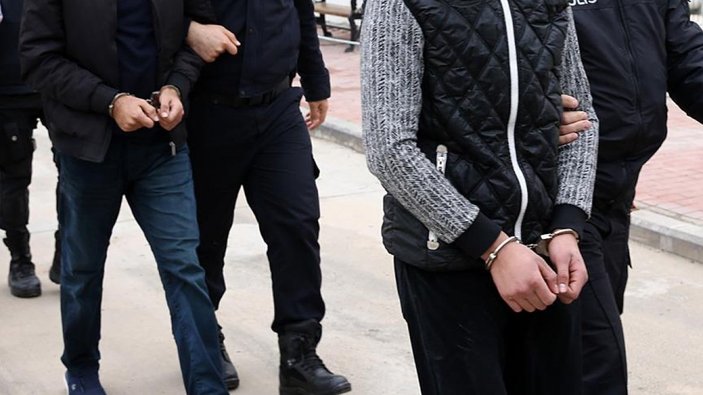 İzmir'de FETÖ hükümlüsü, Almanya'ya kaçarken havalimanında yakalandı