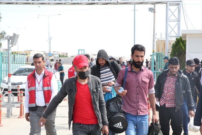 Suriyelilerin gönüllü geri dönüşleri devam ediyor