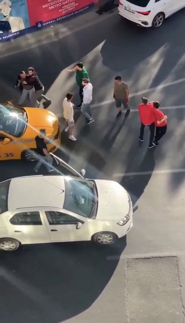 Beşiktaş'ta iki taksici müşteri yüzünden kavga etti