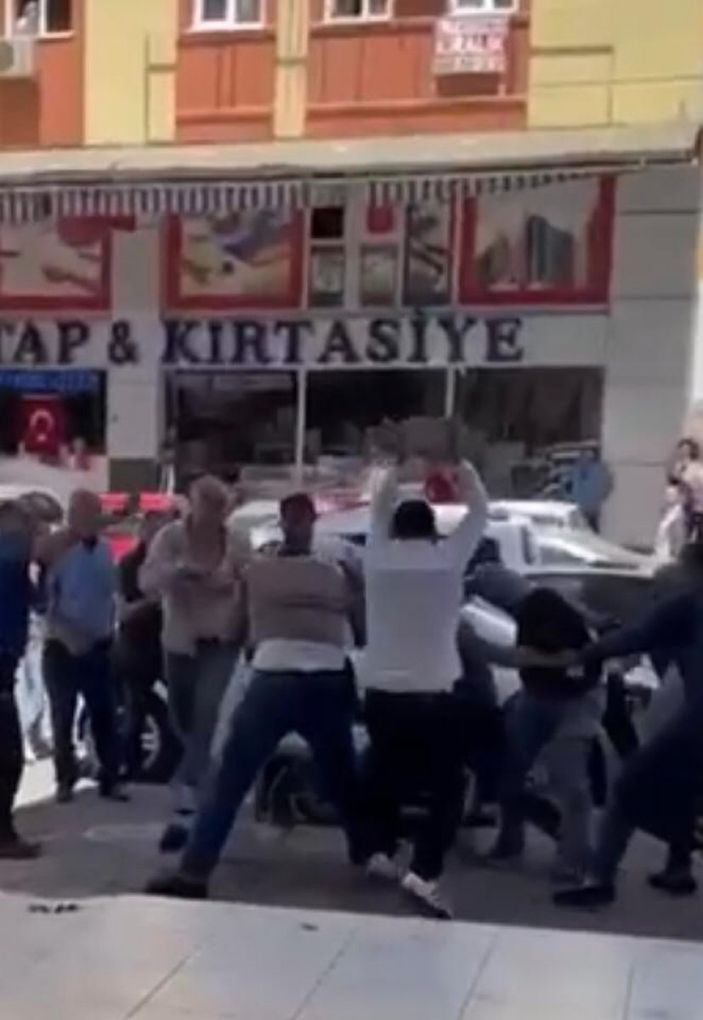 Antalya'da tapu kavgası: Taş ve sopalar havada uçuştu