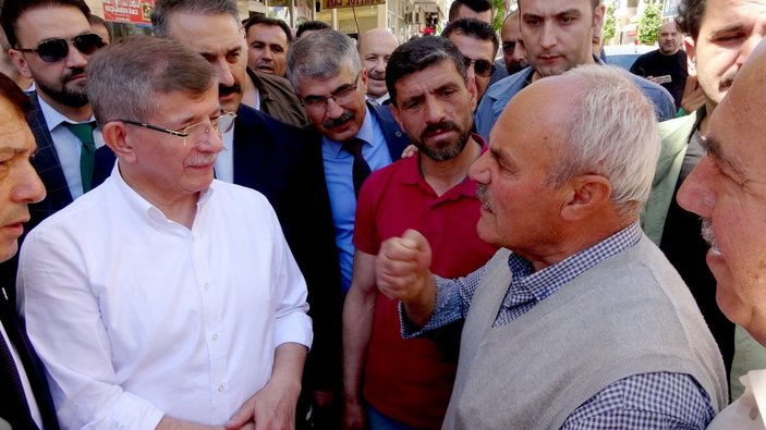 Ahmet Davutoğlu'na Adıyaman'da tepki üstüne tepki