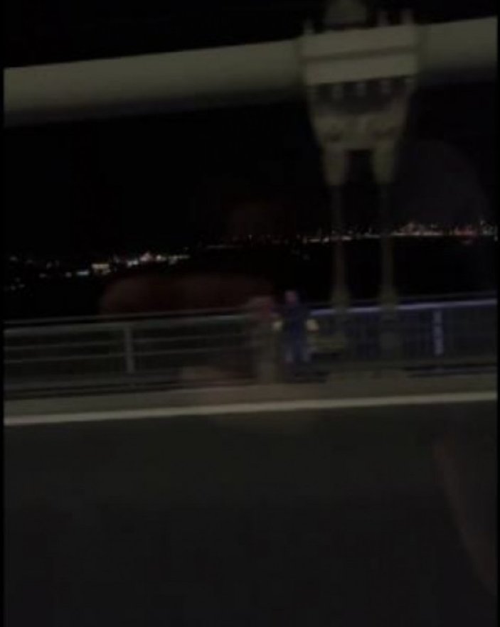 Rambo Okan, Trabzonspor bayrağını köprüden indirdi