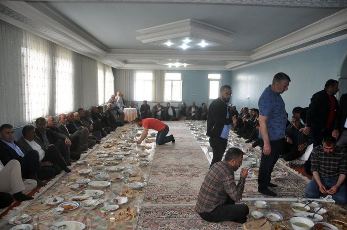 i Hakkari'de iki aile daha barıştan yana oldu