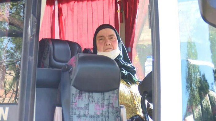 Zeytinburnu'nda cenaze taşımak için İBB'den gönderilen araç, vatandaşı mağdur etti