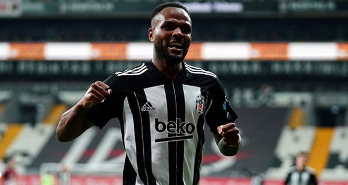 i Cyle Larin, Beşiktaş'ta kalacak
