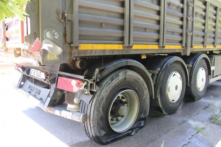 i Kocaeli'de düğün fotoğrafı için çıktıkları yolda kaza geçirdiler