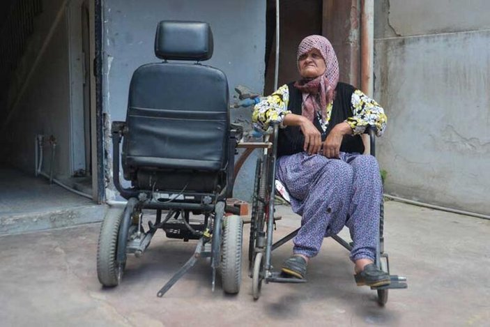 Adana'da tekerlekli sandalyesinin aküsü çalındı