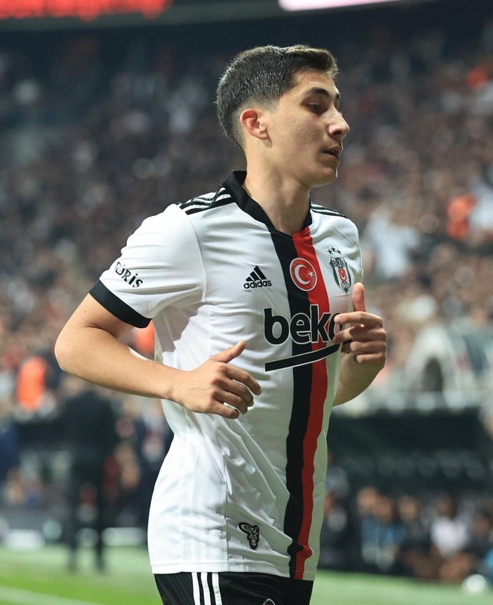 Beşiktaş, Emirhan İlkhan ile sözleşme yenileyecek