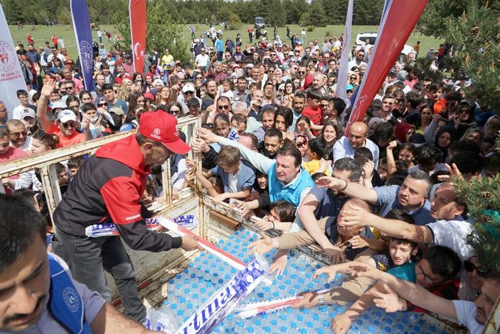 Kastamonu’daki uçurtma şenliğinde çocuklar ezildi