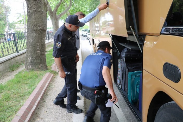 Edirne'de otobüs deposunda 3 kaçak göçmen yakalandı