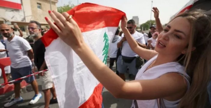 Lübnan'da halk sandık başına gidiyor